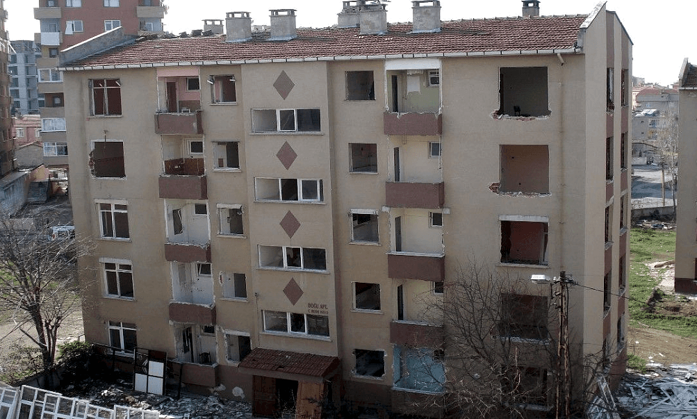 BİNA YIKIM EKİBİ SEÇERKEN NELERE DİKKAT EDİLMELİ?