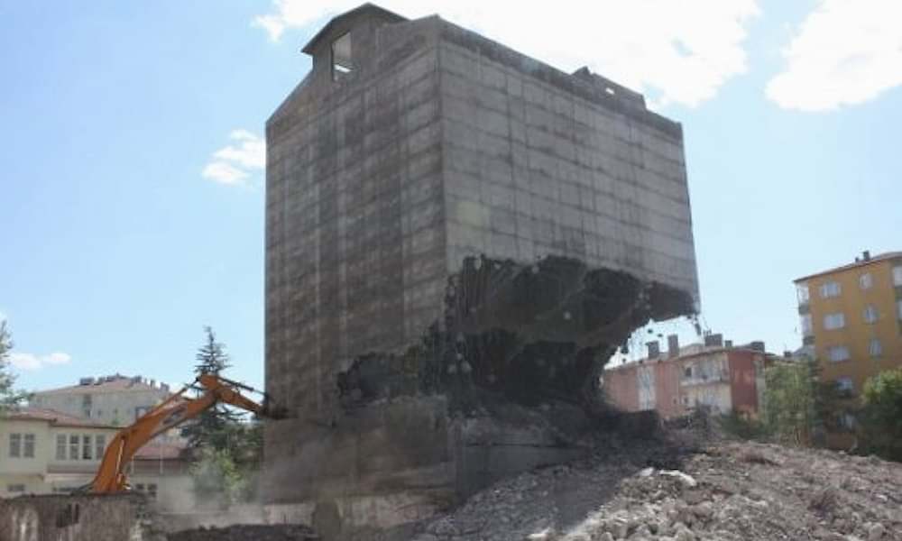 Yıkım İşlemleri ile Hafriyat Toprağı, İnşaat ve Yıkıntı Atıklarının Kontrolü Yönetmeliği Taslağı