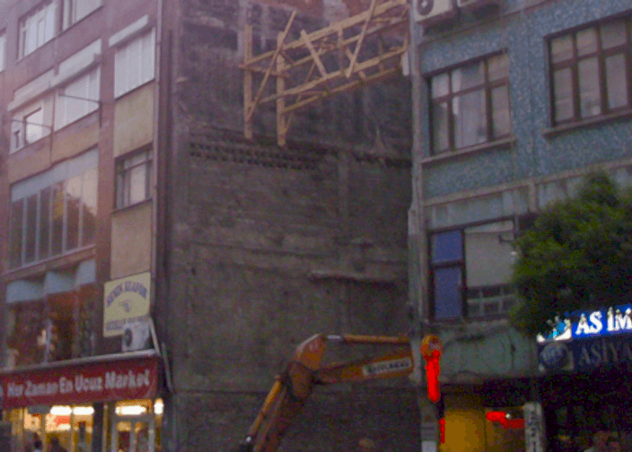 Çeliktepe Bina Yıkımı