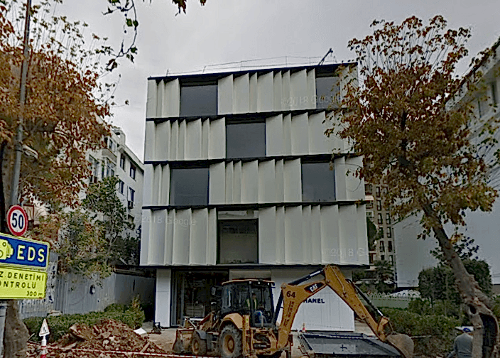 CHANEL in Binasının Yıkılması