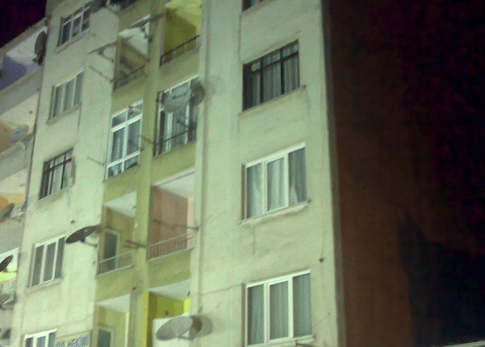 Esenler Hasar Gören Binanın Yıkımı