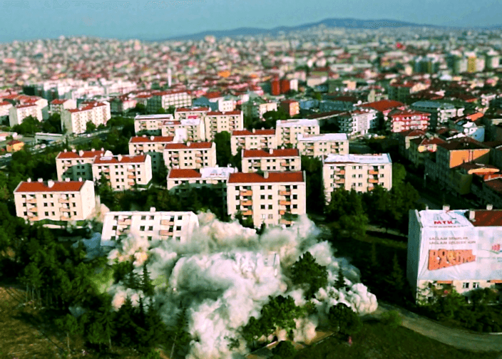 Sarıgazi Lojmanların Patlatmalı Yıkımı