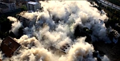 Sarıgazi Lojmanların Patlatmalı Yıkımı