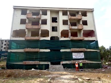 Sarıgazi Lojmanların Patlatmalı Yıkımı