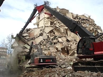 Uzun Erişimli Yıkım Makinesi İle Yıkım Yöntemi