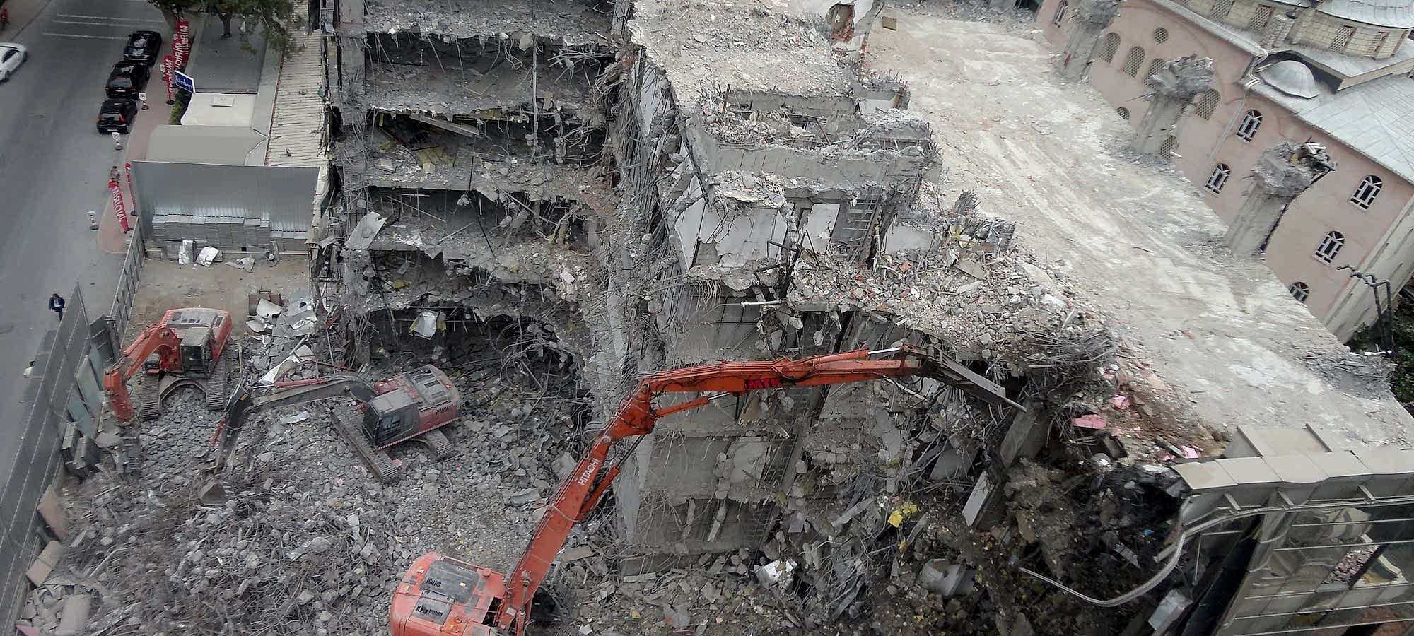 Bina Yıkım İşleri Fiyatları - İstanbul Bina Yıkımı | MTKA İnşaat