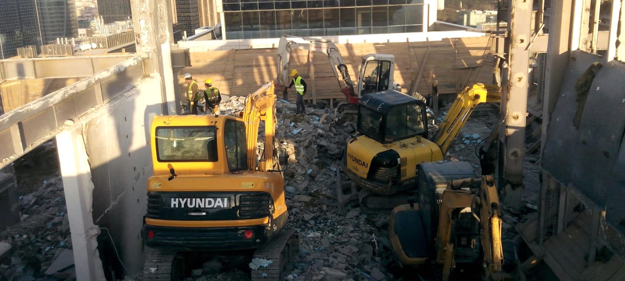 Bina Yıkım İşleri Fiyatları - İstanbul Bina Yıkımı | MTKA İnşaat